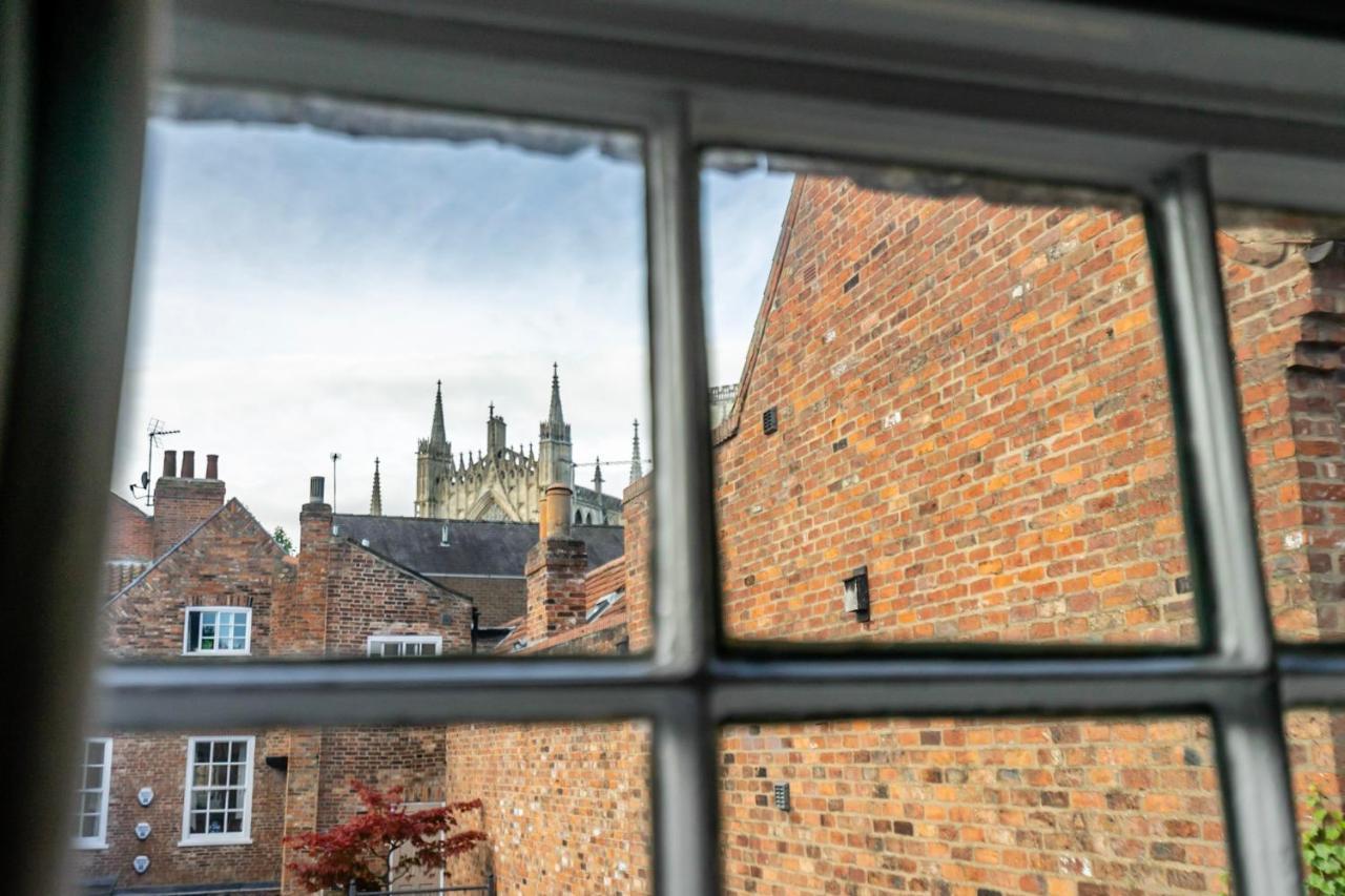 6 Monkbar Court York